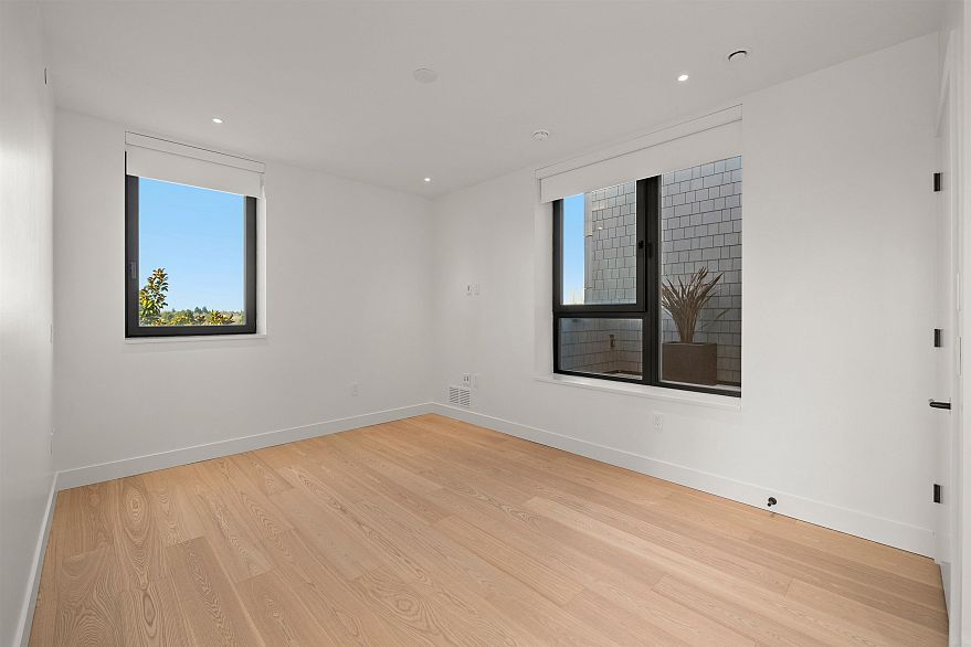 595 W 29th Avenue