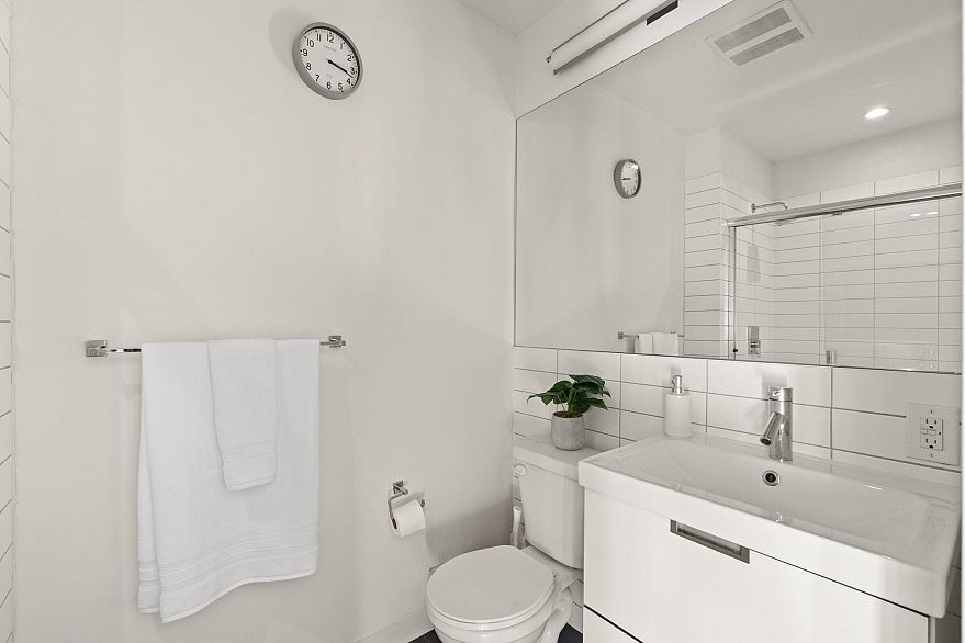 618 138 E Hastings Street