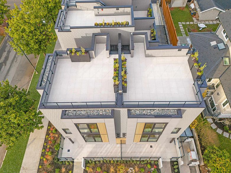 585 W 29th Avenue