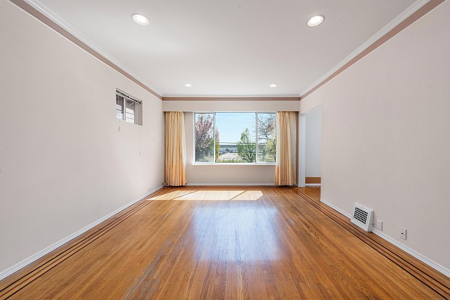 153 SE Marine Drive