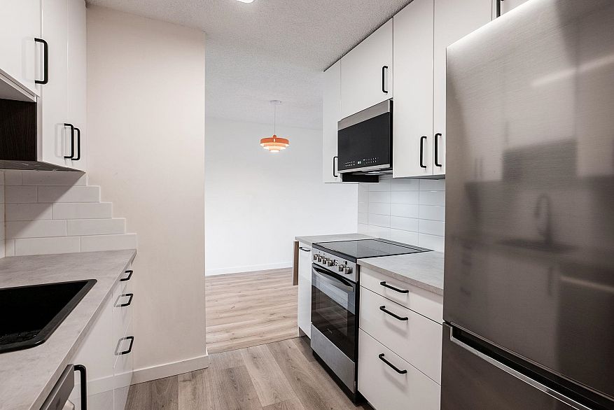 329 710 E 6th Avenue