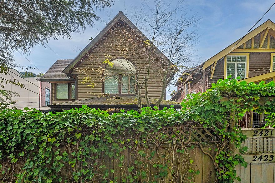 2421 Trafalgar Street