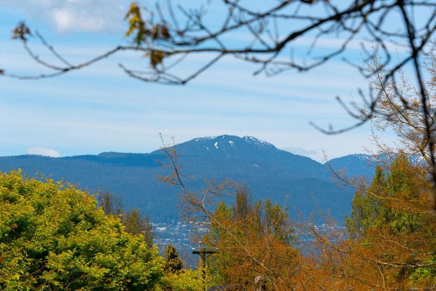 302 2250 Oxford Street