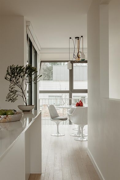 5 6 W 17th Avenue