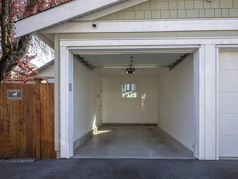 4327 Perry Street