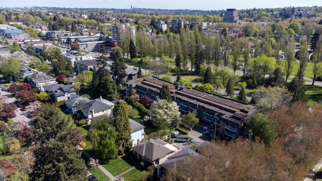 109 3875 W 4th Avenue