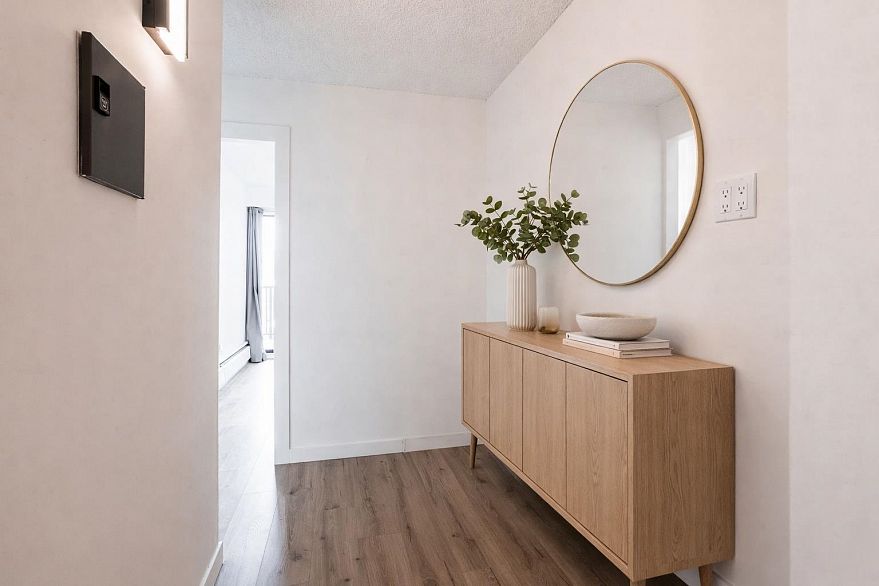 329 710 E 6th Avenue