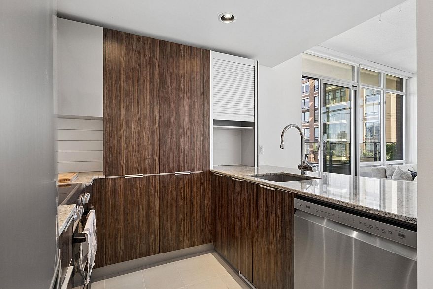 1906 1088 Richards Street