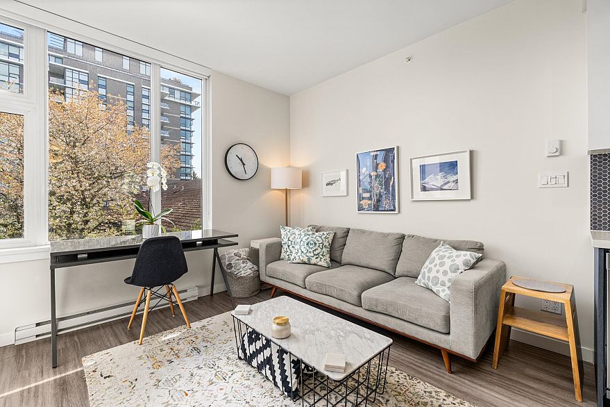 304 311 E 6th Avenue