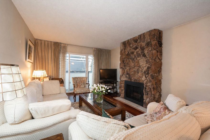 302 2250 Oxford Street