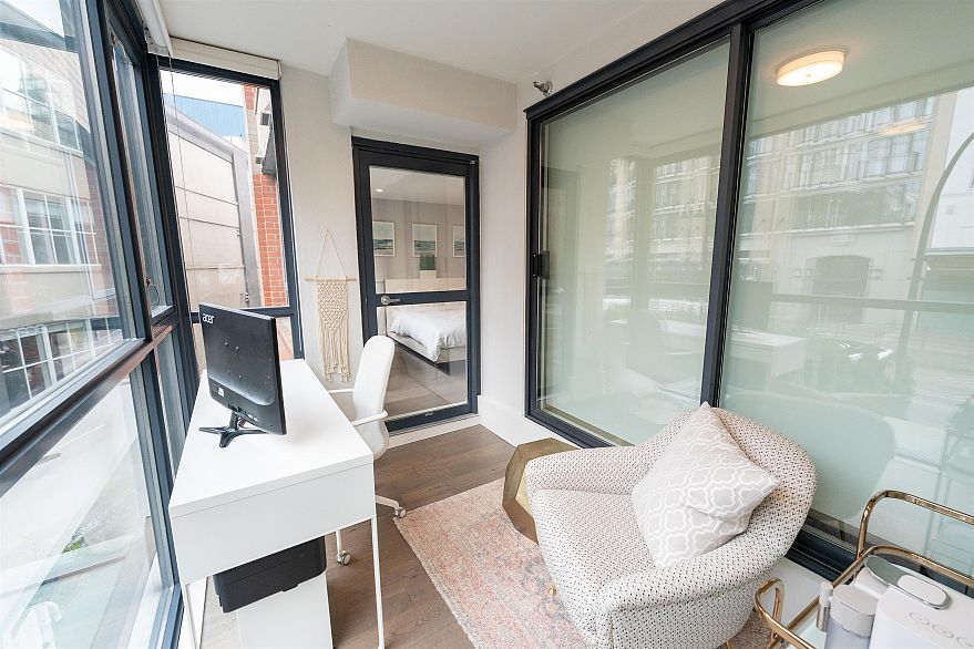 201 289 Drake Street