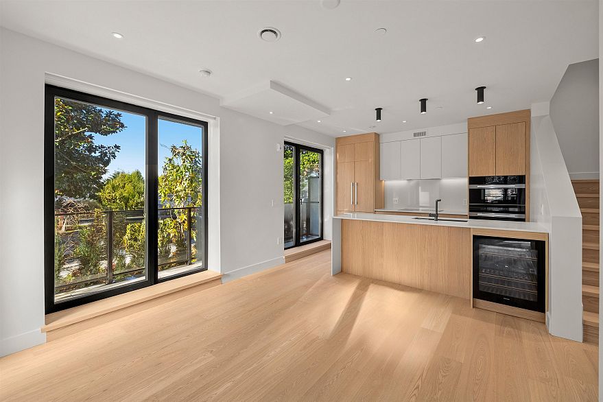 595 W 29th Avenue