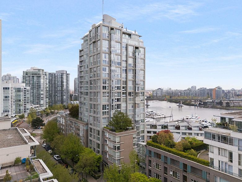 1201 1228 Marinaside Crescent