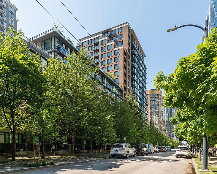1906 1088 Richards Street