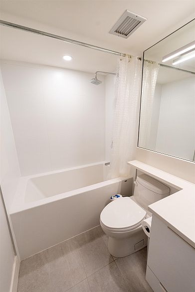 201 289 Drake Street