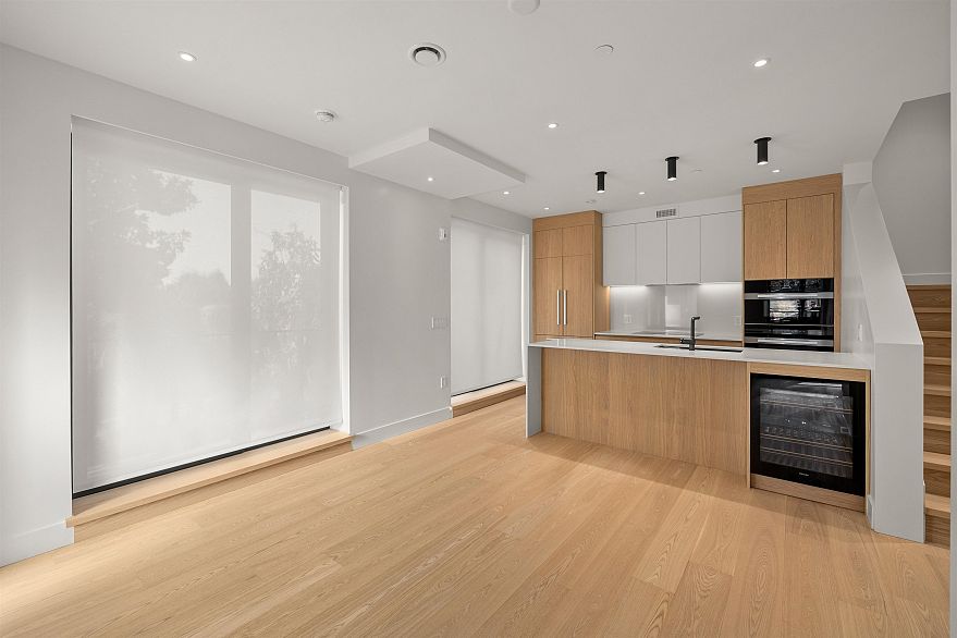 595 W 29th Avenue