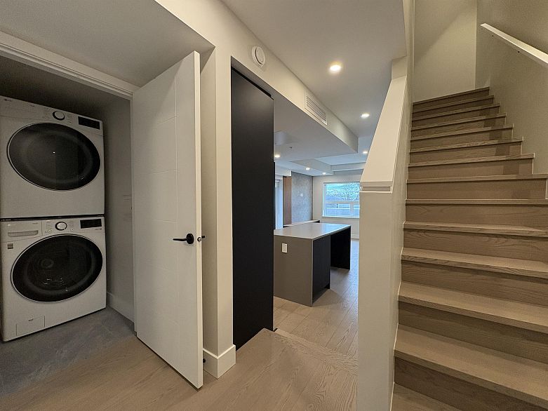 125 W 41st Avenue