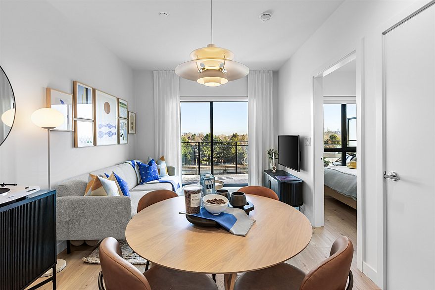 303 1680 E 12th Avenue