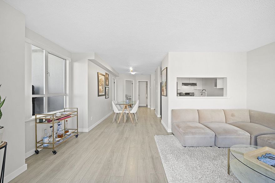 1208 3455 Ascot Place
