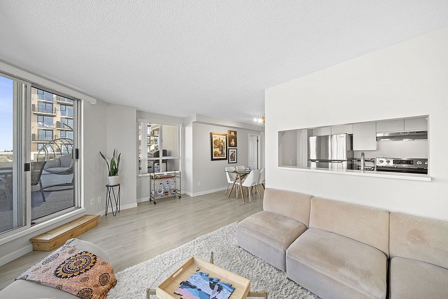 1208 3455 Ascot Place