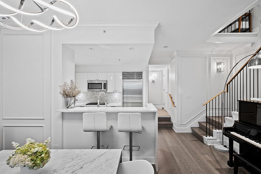 493 Broughton Street