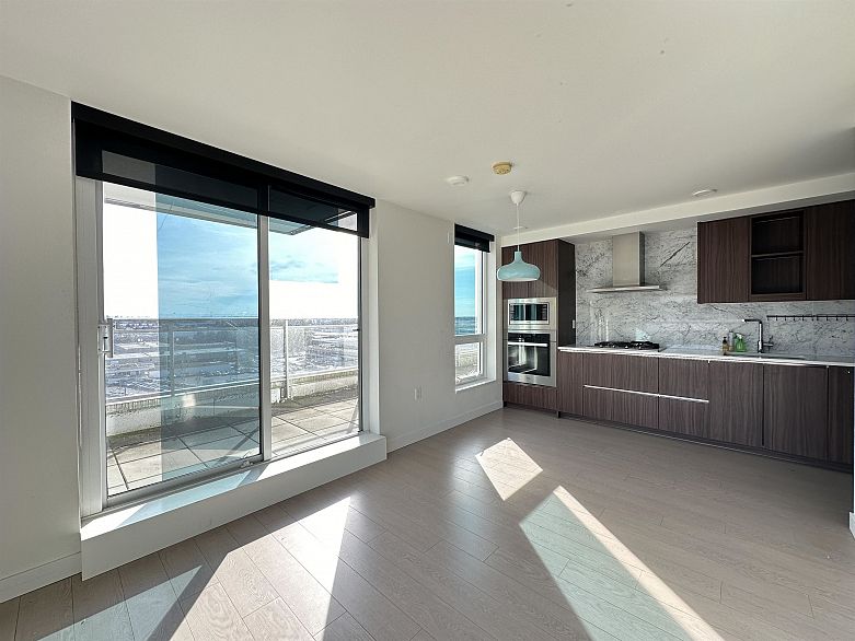 1009 455 SW Marine Drive