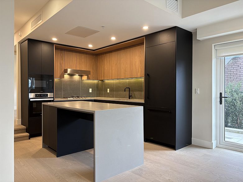 125 W 41st Avenue