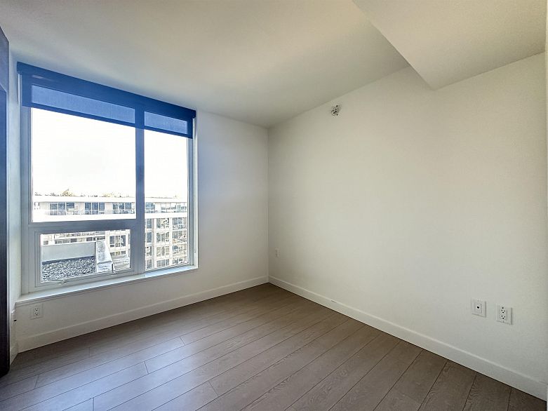 1009 455 SW Marine Drive