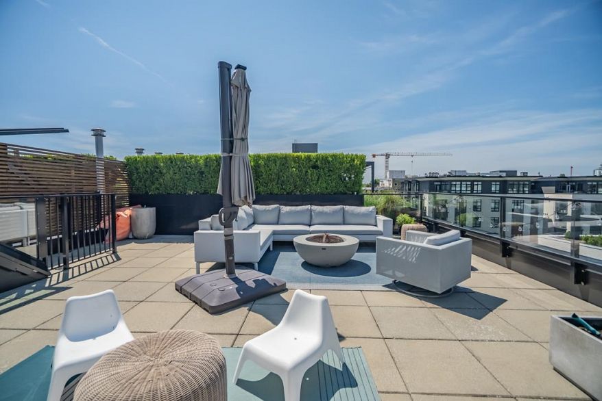 605 5085 Main Street