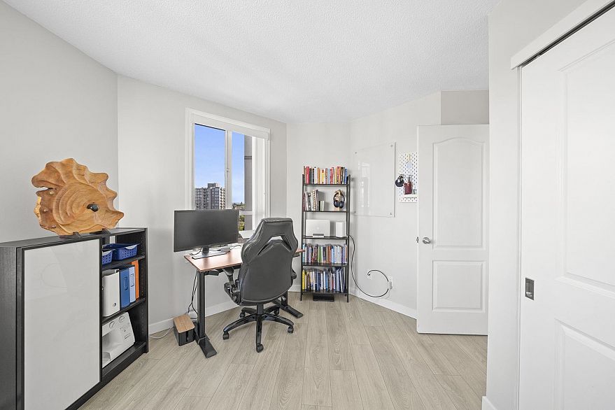 1208 3455 Ascot Place