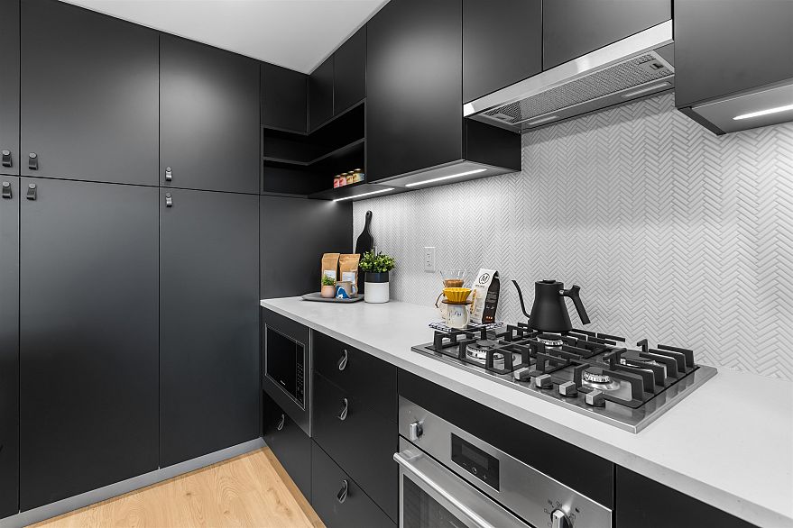 303 1680 E 12th Avenue