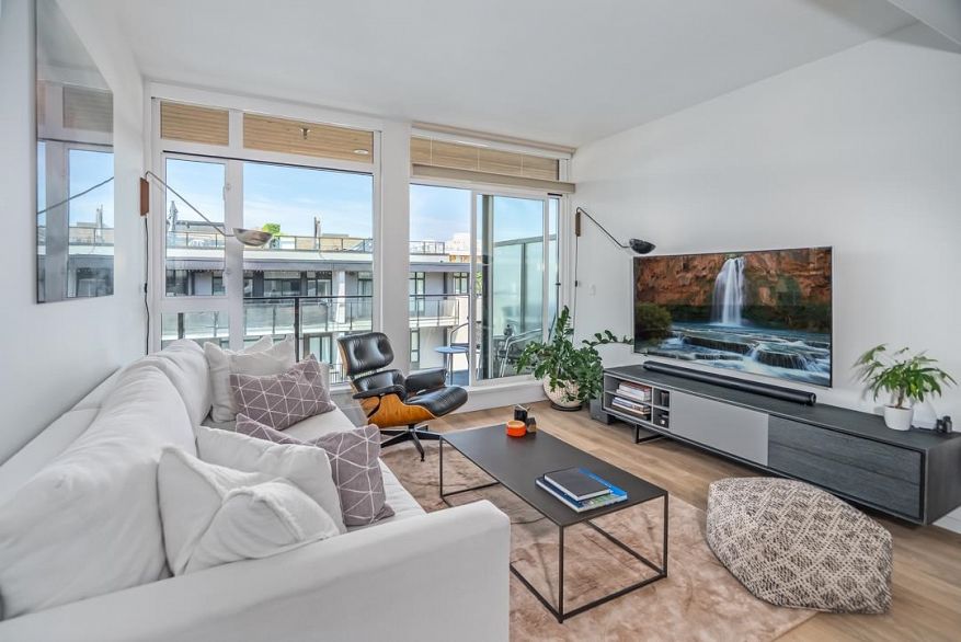 605 5085 Main Street