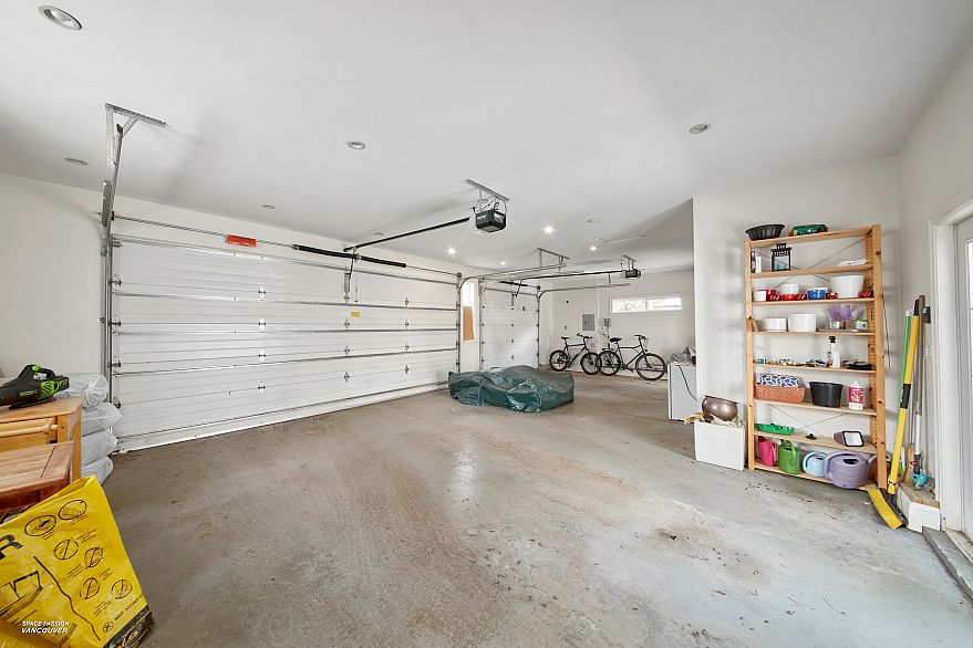 2262 W 36th Avenue