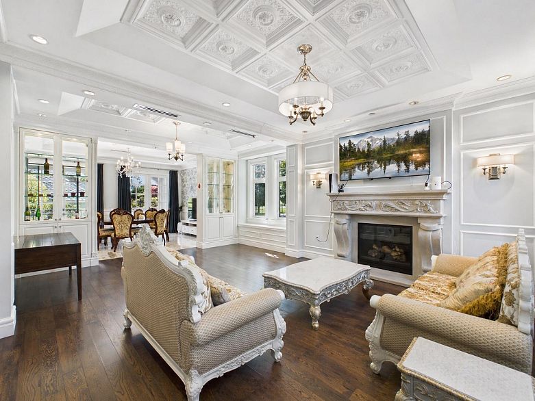 738 W 54th Avenue