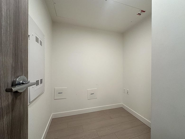 1009 455 SW Marine Drive