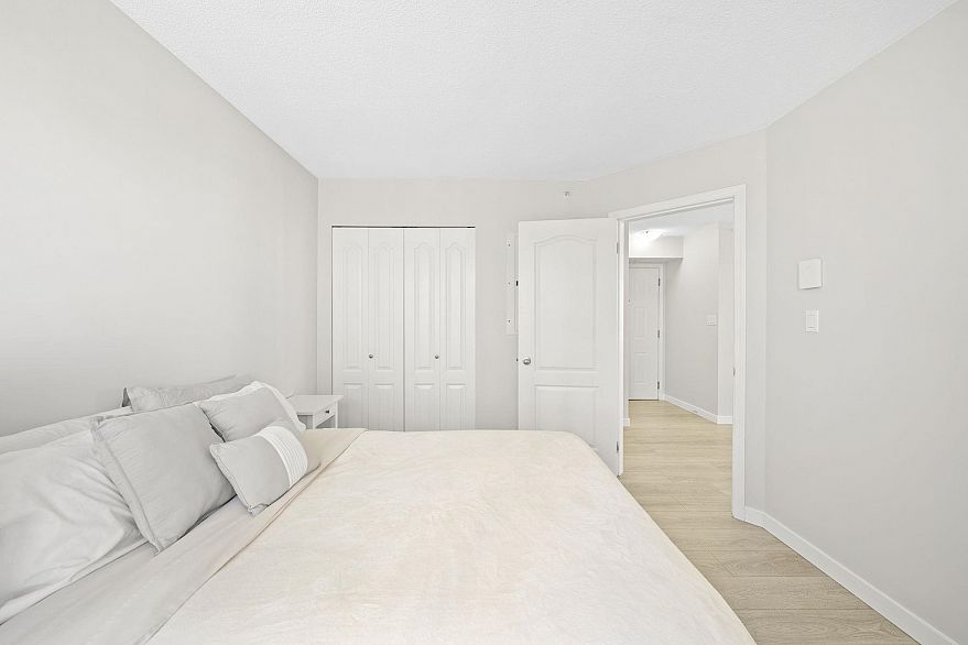 1208 3455 Ascot Place