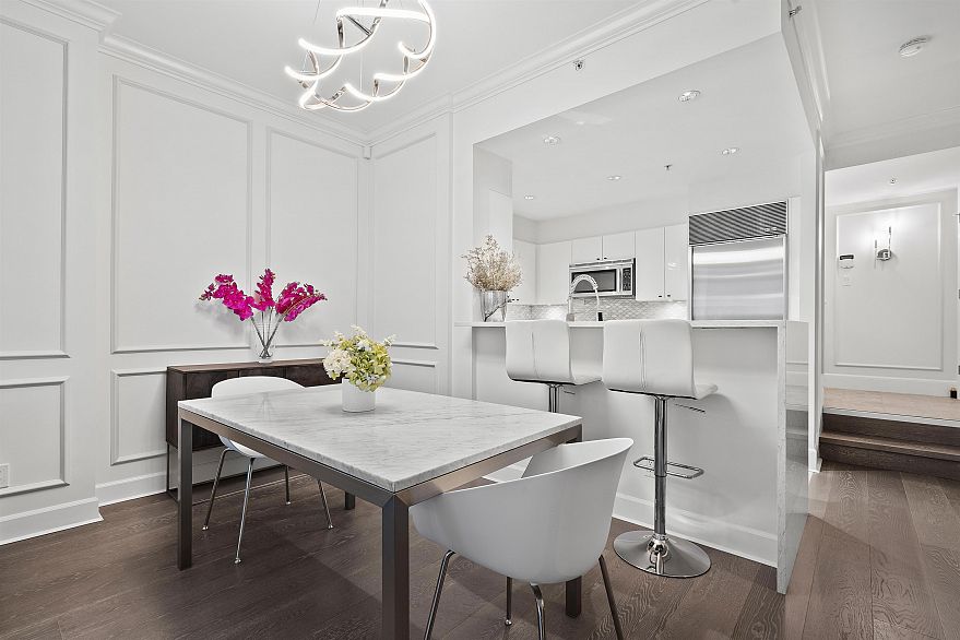 493 Broughton Street