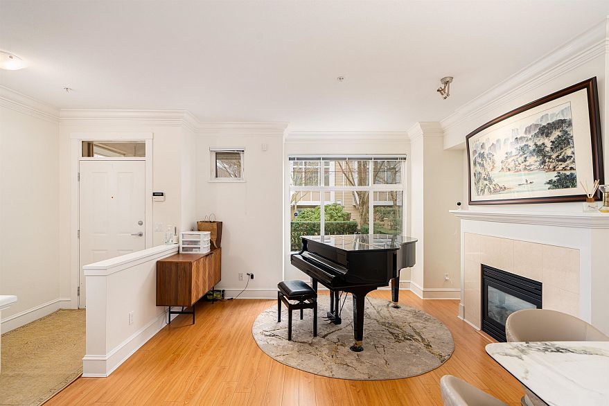 968 Westbury Walk