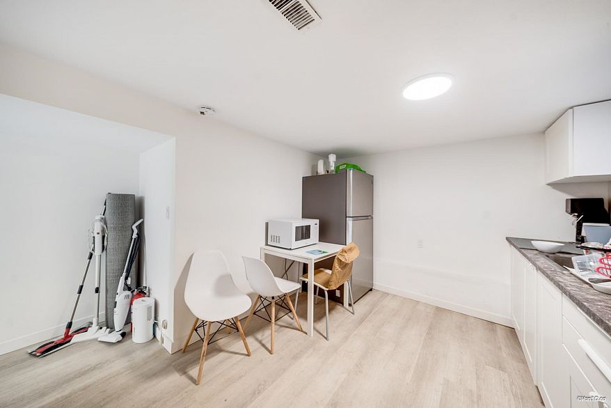 166 E 24th Avenue