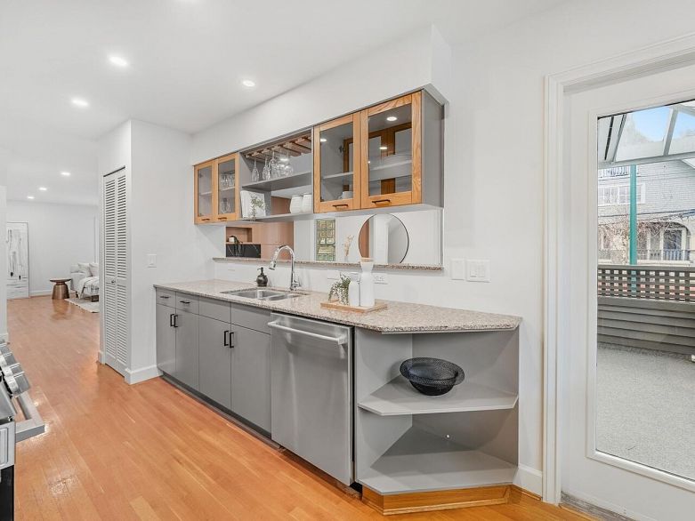 1973 Stephens Street