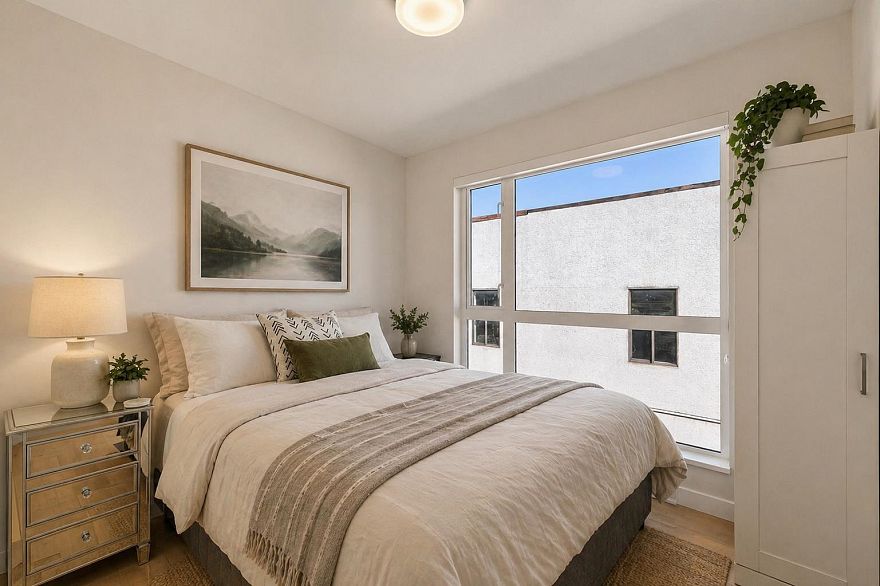 306 209 E 20th Avenue