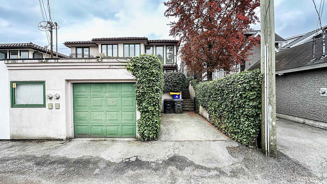 1737 W 16th Avenue