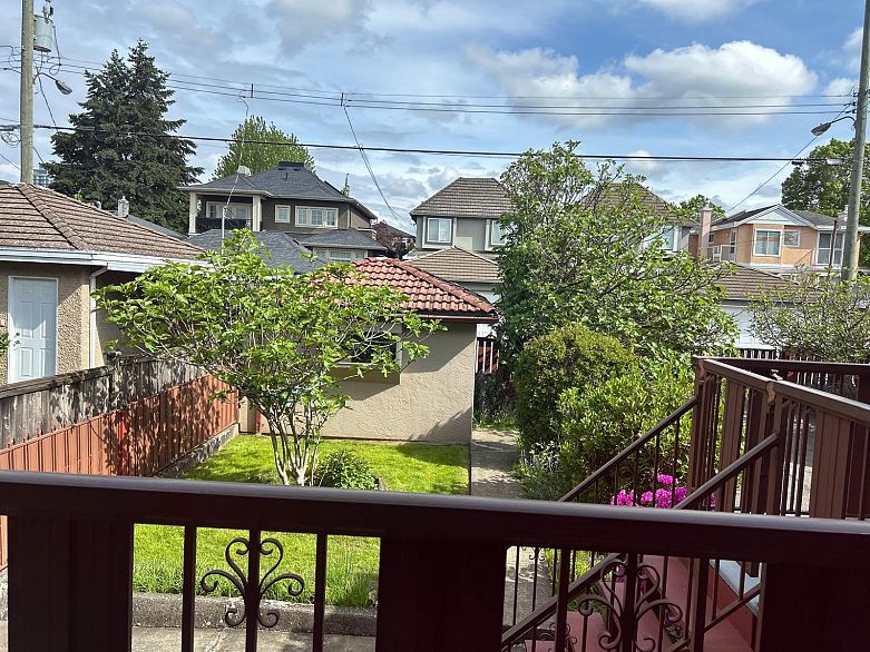 115 W 47th Avenue