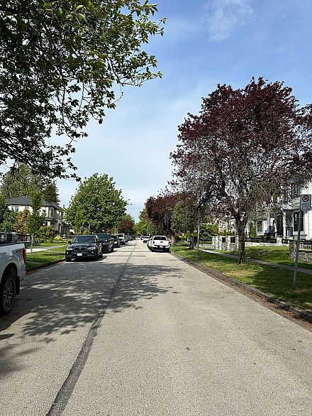 115 W 47th Avenue