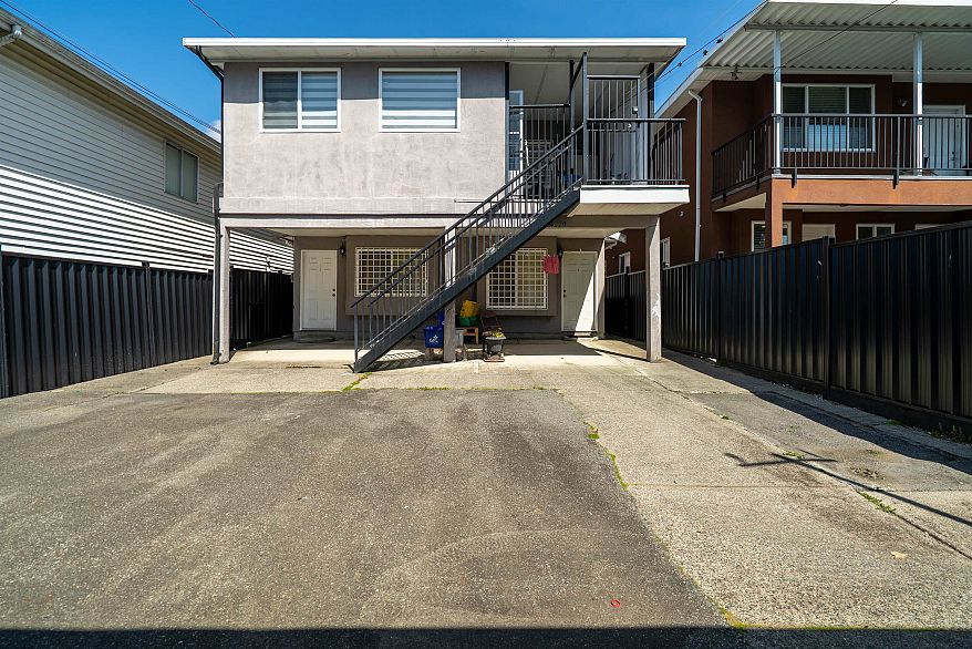 592 E 50th Avenue