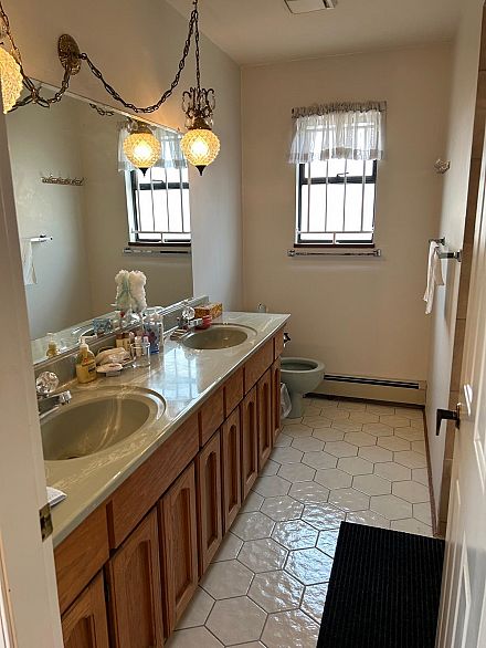 115 W 47th Avenue