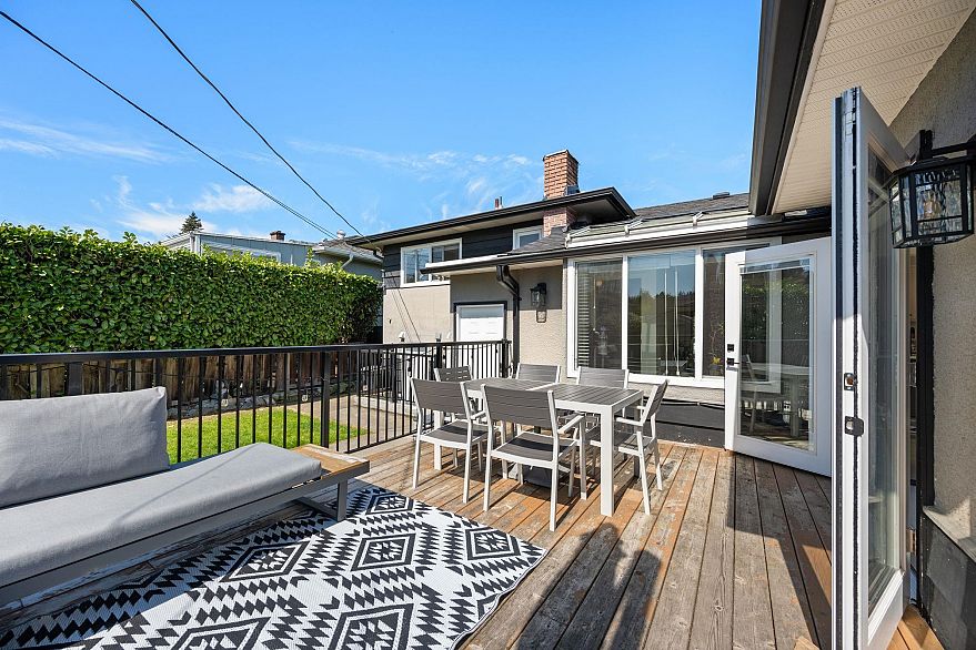 2566 Mcbain Avenue