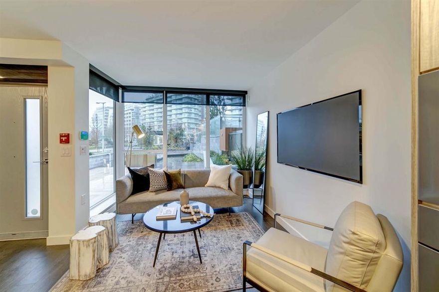 208 W 1st Avenue
