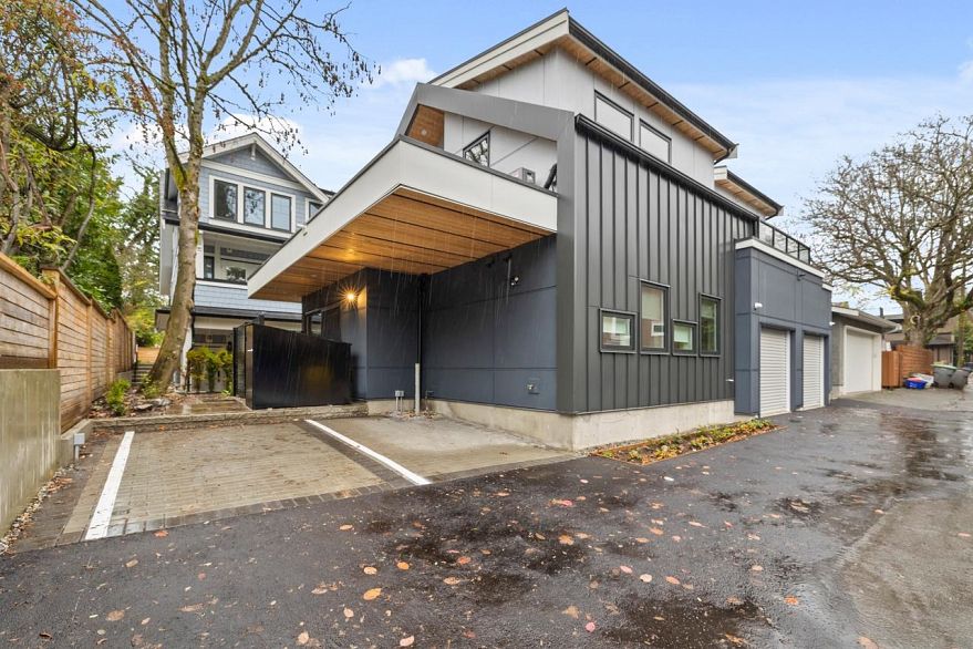2430 W 49th Avenue