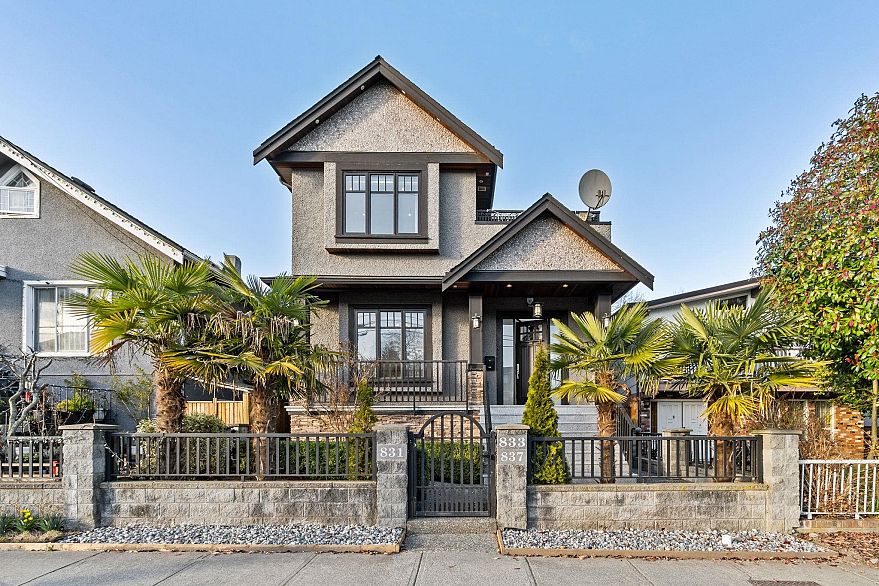 831 E King Edward Avenue